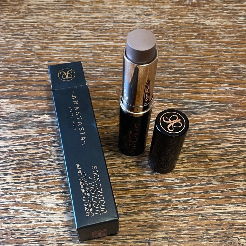 Anastasia Beverly Hills Stick Contour in Rich Brown